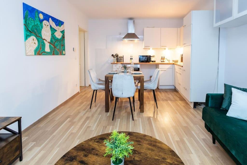 City Apartment Top Location, Quiet And Cozy Ideal To Relax Or Work เวียนนา ภายนอก รูปภาพ