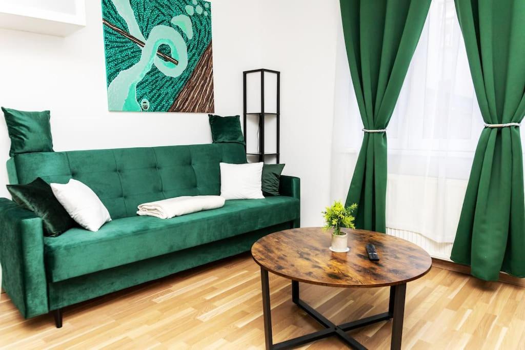 City Apartment Top Location, Quiet And Cozy Ideal To Relax Or Work เวียนนา ภายนอก รูปภาพ